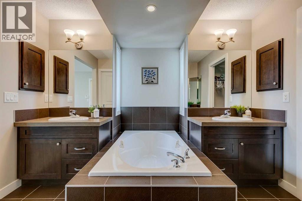 Photo 25 of 9 Cranarch Way Se, Calgary AB