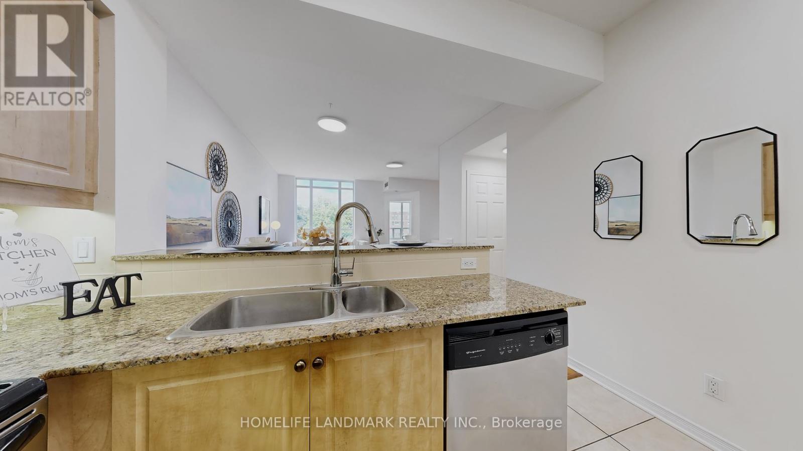 Photo 16 of 404 451 Rosewell Avenue, Toronto ON