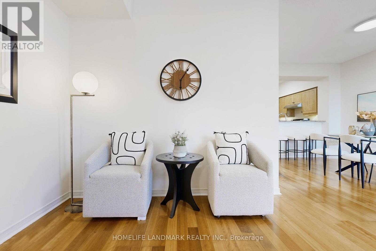 Photo 5 of 404 451 Rosewell Avenue, Toronto ON