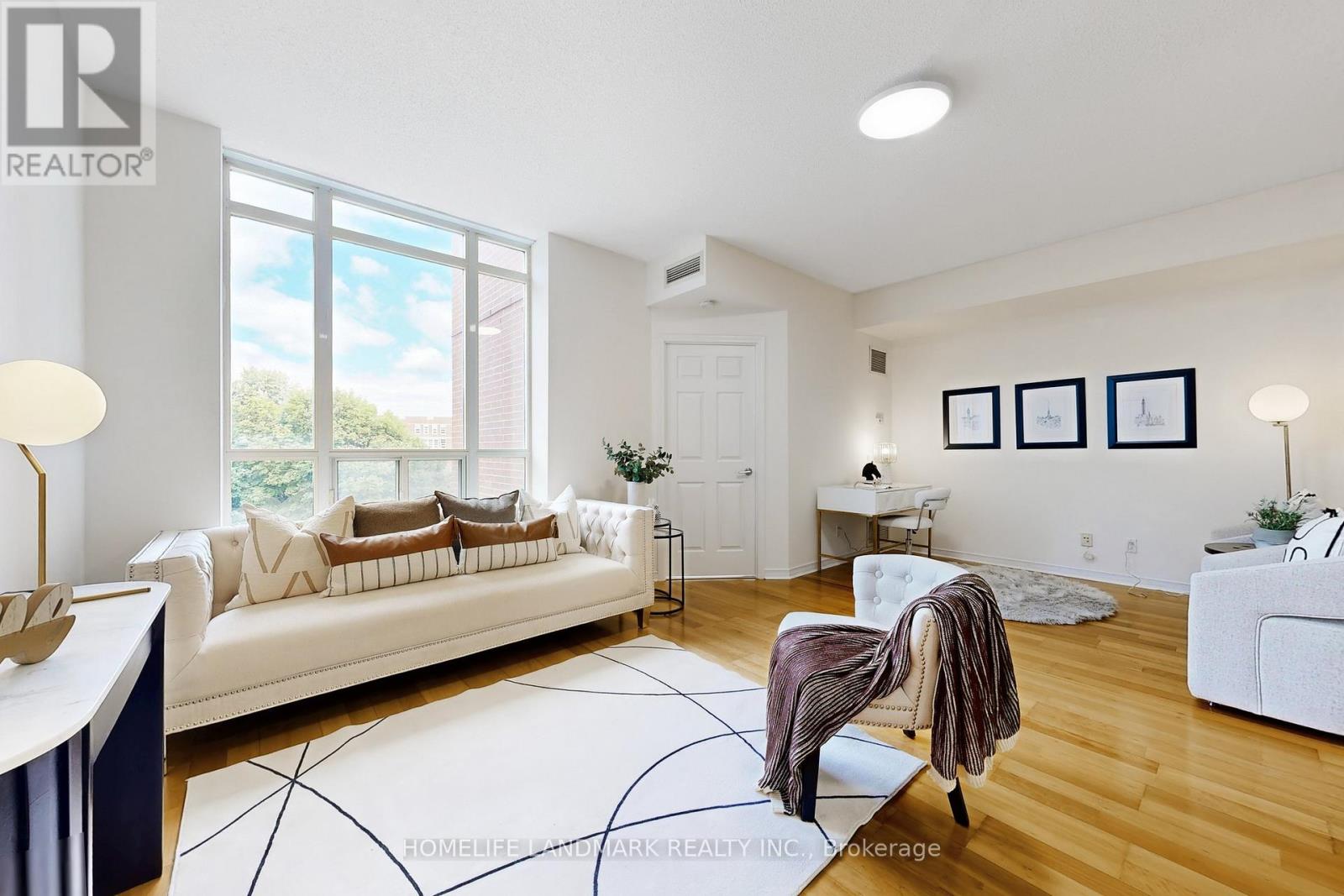 Photo 8 of 404 451 Rosewell Avenue, Toronto ON