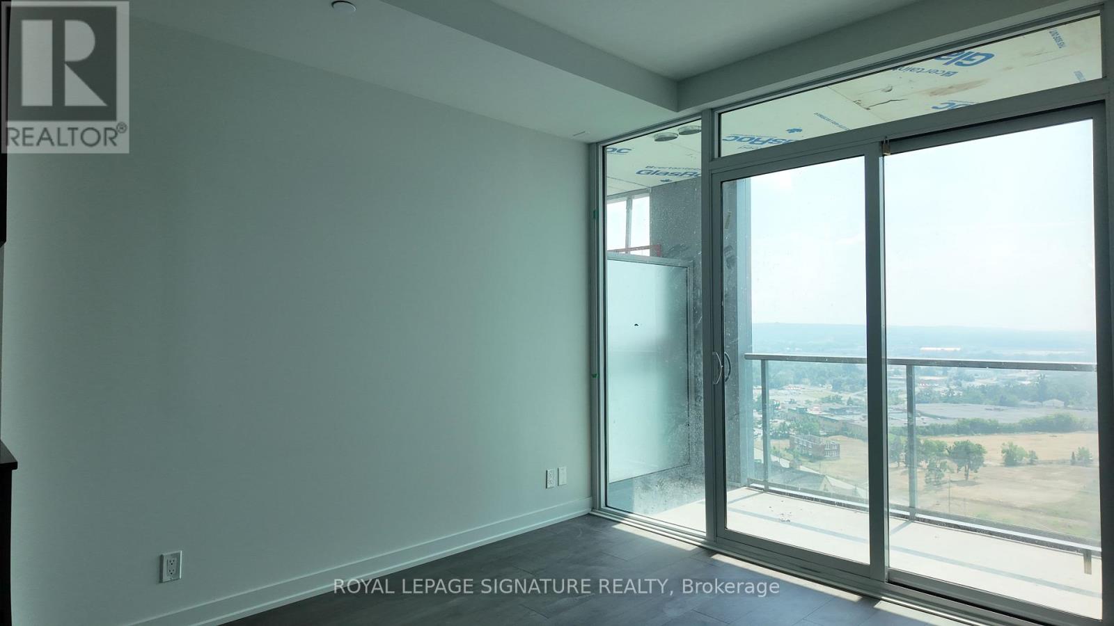 Photo 16 of 2201 39 Mary Street, Barrie ON