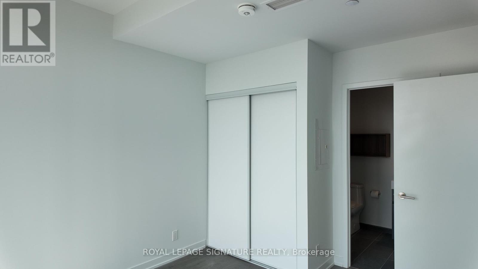 Photo 20 of 2201 39 Mary Street, Barrie ON
