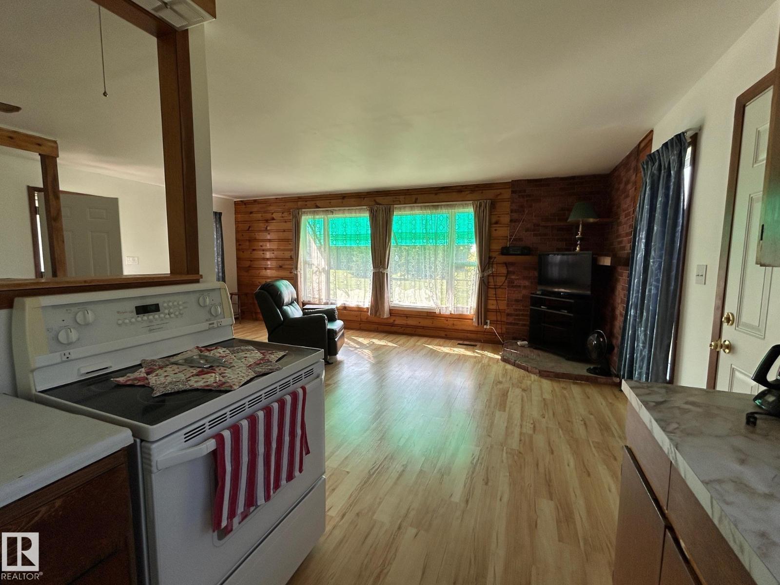 Photo 12 of 60432 Rge Rd 222, Rural Thorhild County AB