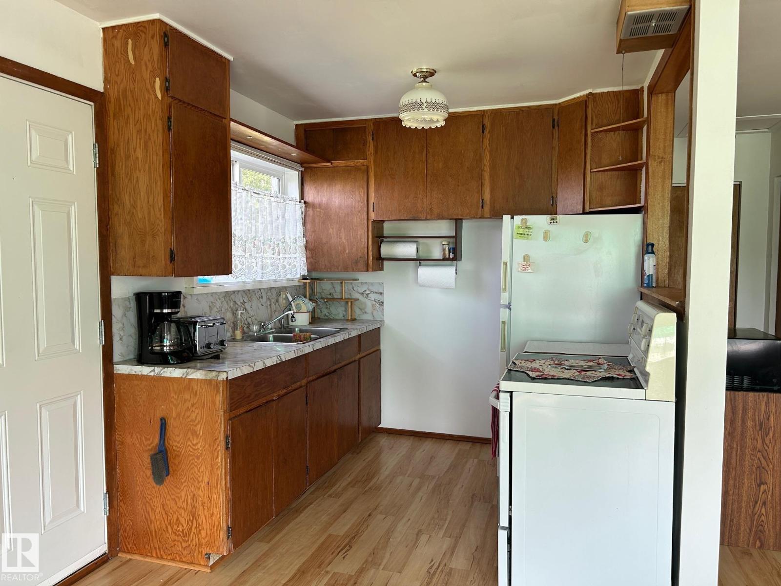 Photo 8 of 60432 Rge Rd 222, Rural Thorhild County AB