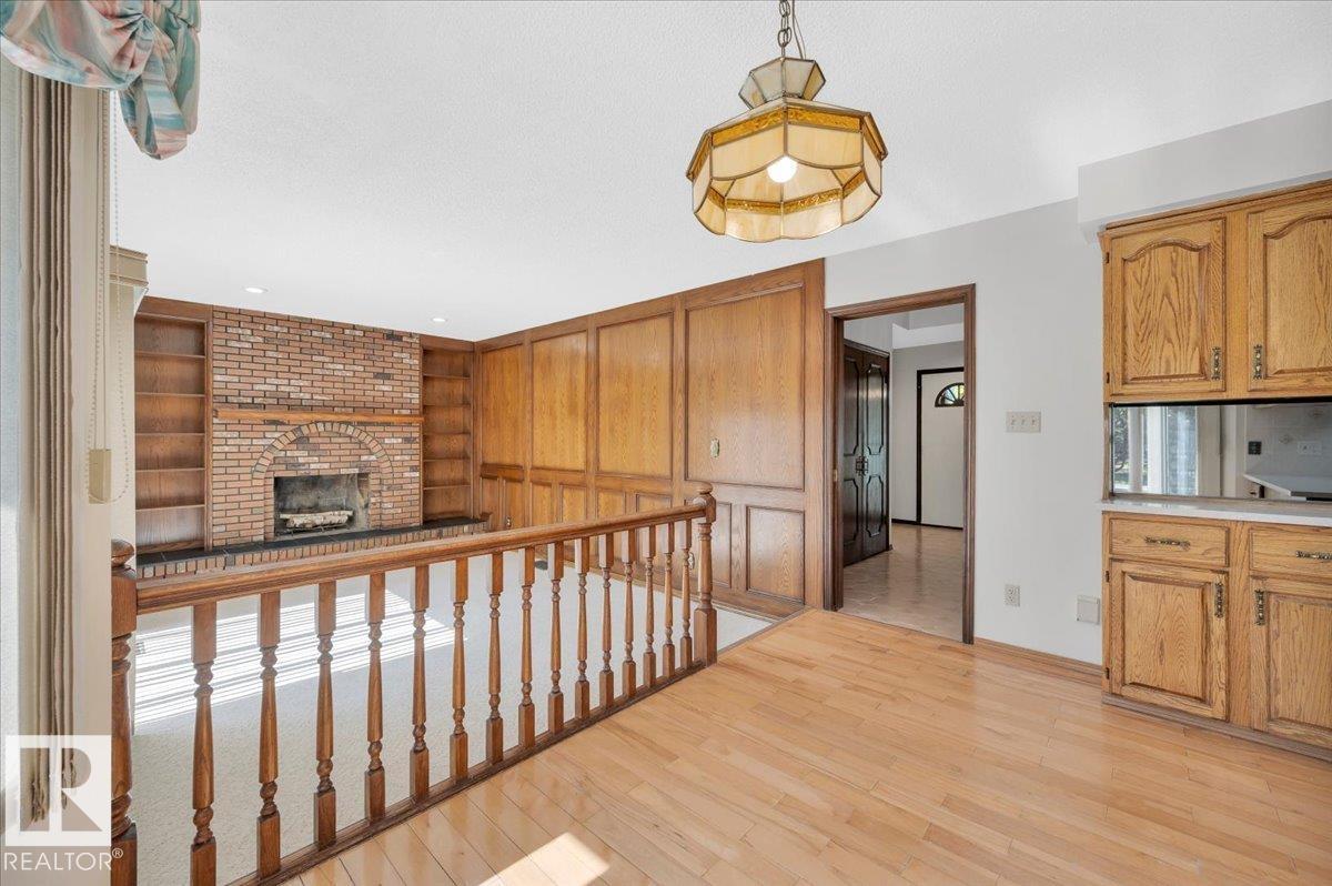 Photo 18 of 823 Richards Cr Nw, Edmonton AB