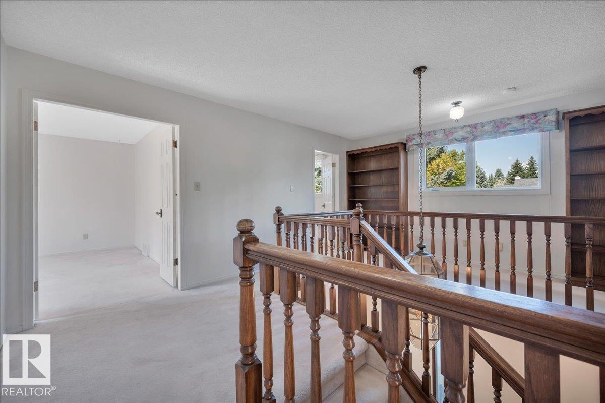 Photo 25 of 823 Richards Cr Nw, Edmonton AB
