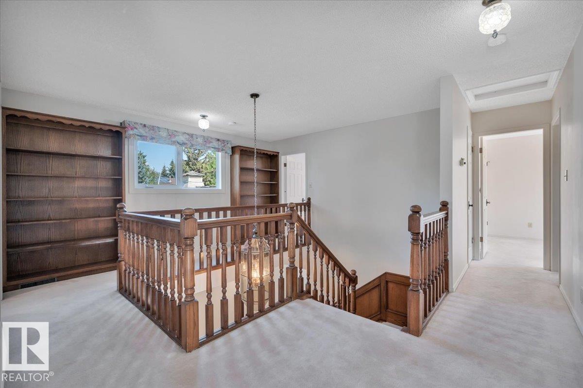 Photo 26 of 823 Richards Cr Nw, Edmonton AB