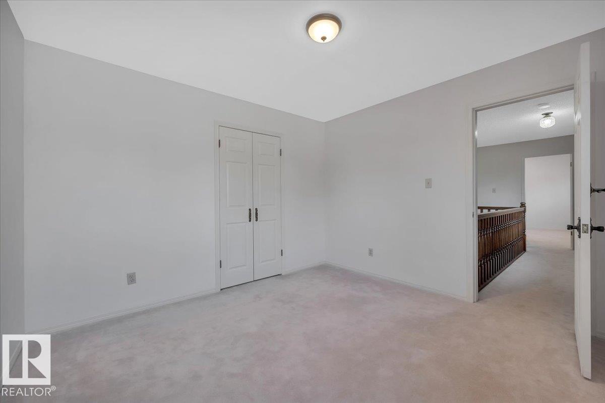Photo 35 of 823 Richards Cr Nw, Edmonton AB