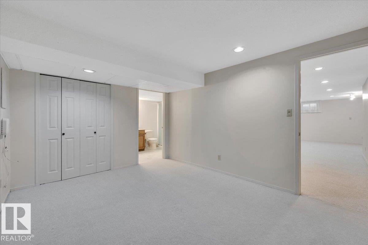 Photo 43 of 823 Richards Cr Nw, Edmonton AB