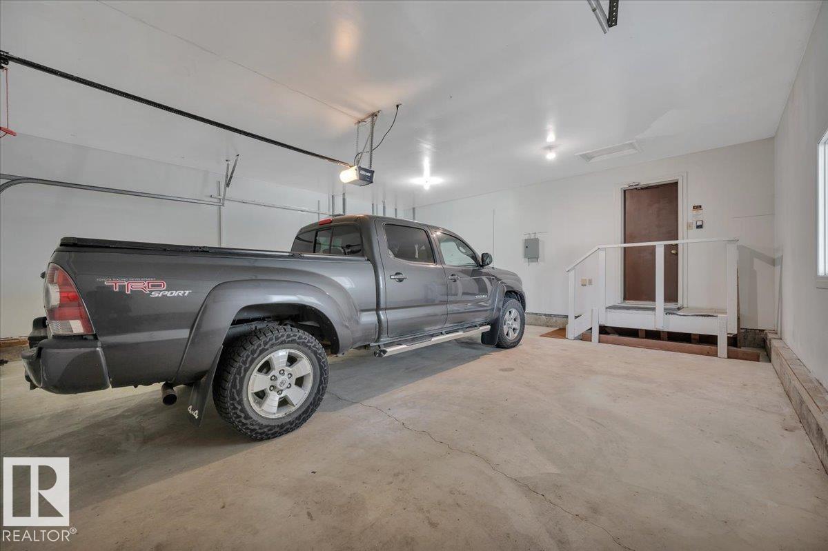 Photo 47 of 823 Richards Cr Nw, Edmonton AB