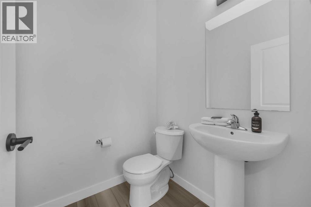 Photo 20 of 614 Wolf Willow Boulevard Se, Calgary AB