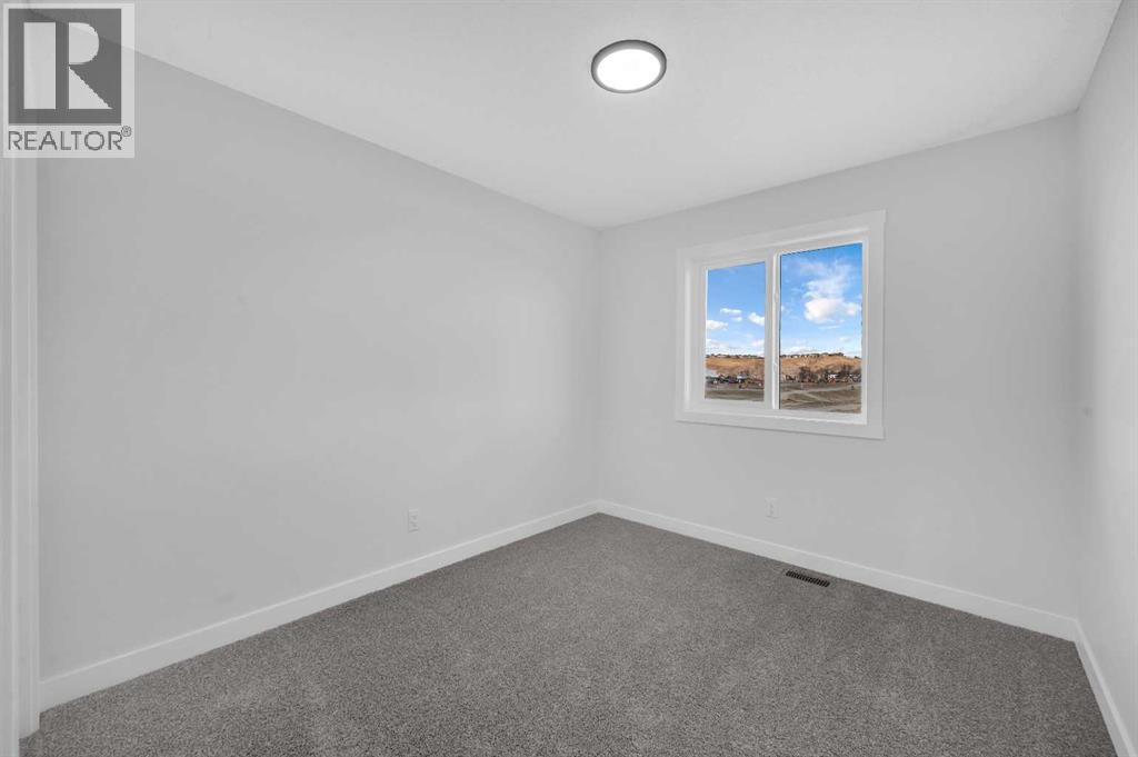Photo 34 of 614 Wolf Willow Boulevard Se, Calgary AB