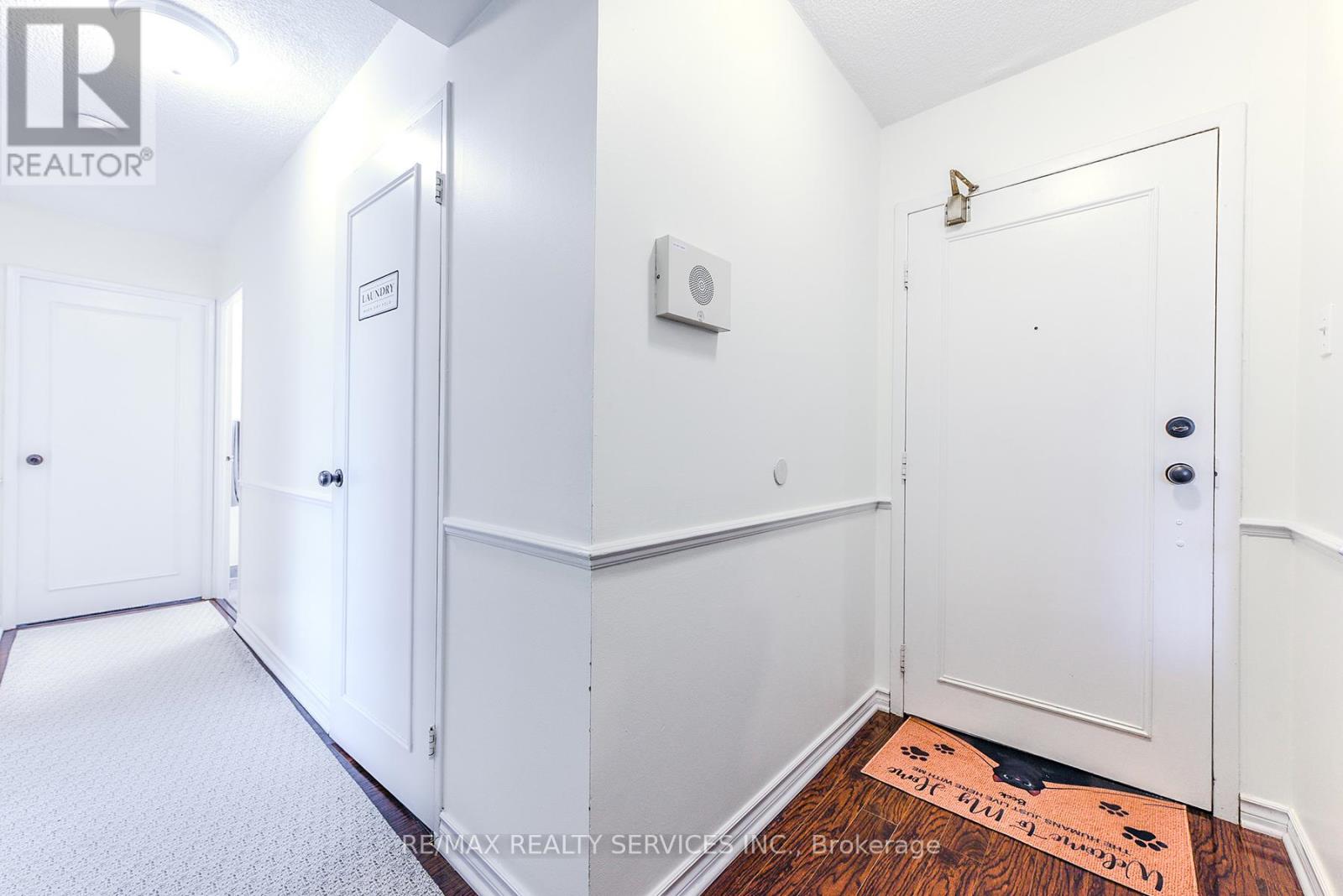 Photo 6 of 302 3 Lisa Street, Brampton ON