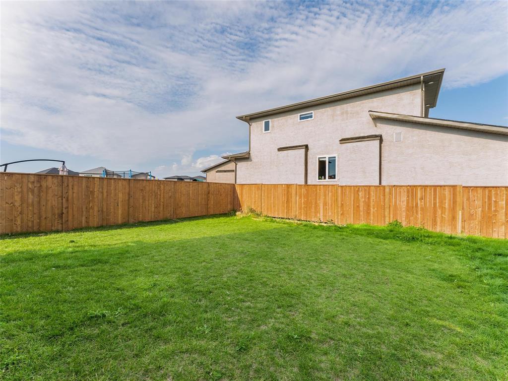 Photo 31 of 158 Northwater Bay, Winnipeg MB