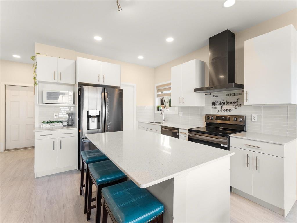 Photo 6 of 158 Northwater Bay, Winnipeg MB