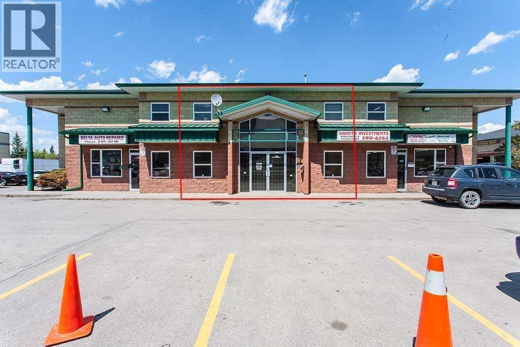204, 4655 54 Avenue NE, Calgary, Alberta