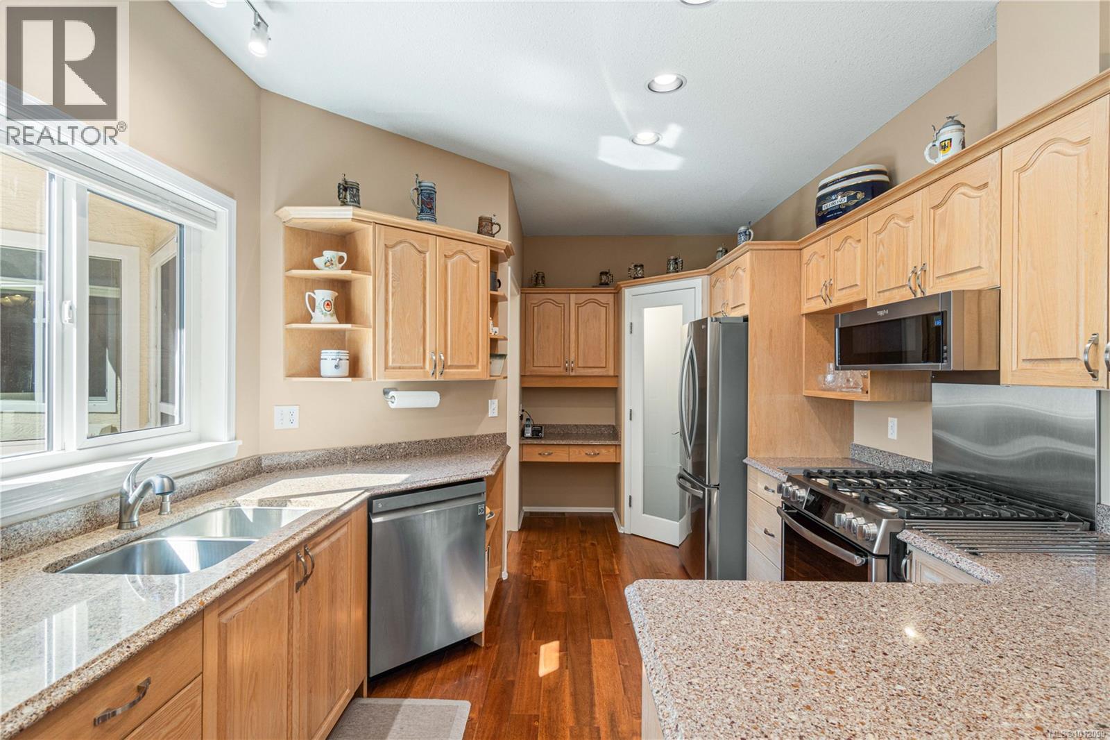 Photo 18 of 161 Ocean Walk Dr, Nanaimo BC