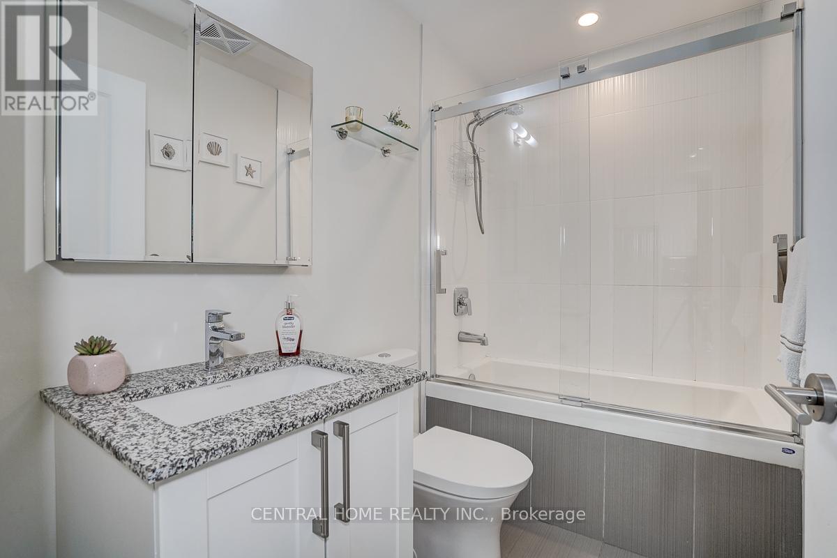 Photo 18 of 911 A 9608 Yonge Street, Richmond Hill ON