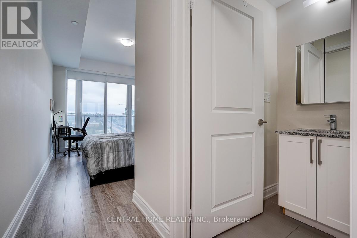 Photo 22 of 911 A 9608 Yonge Street, Richmond Hill ON