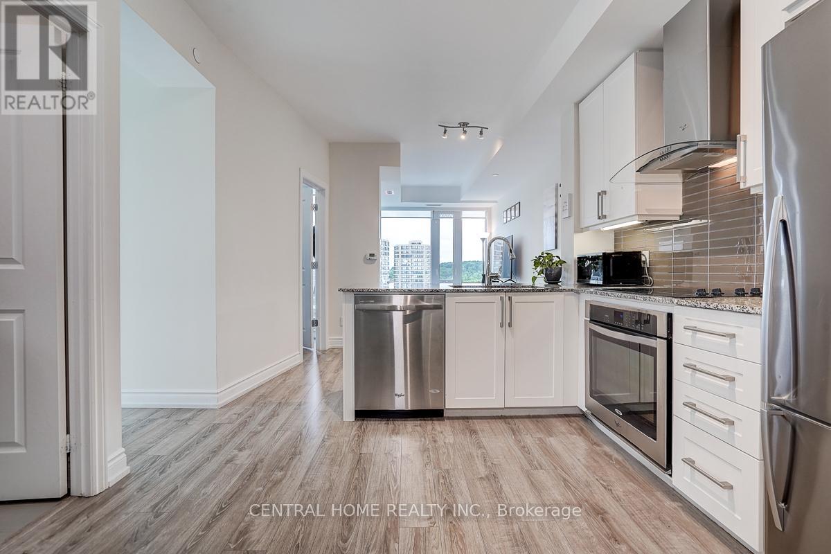 Photo 9 of 911 A 9608 Yonge Street, Richmond Hill ON