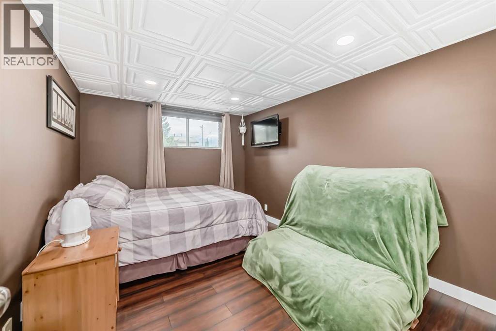Photo 31 of 5608 54 Street, Olds AB