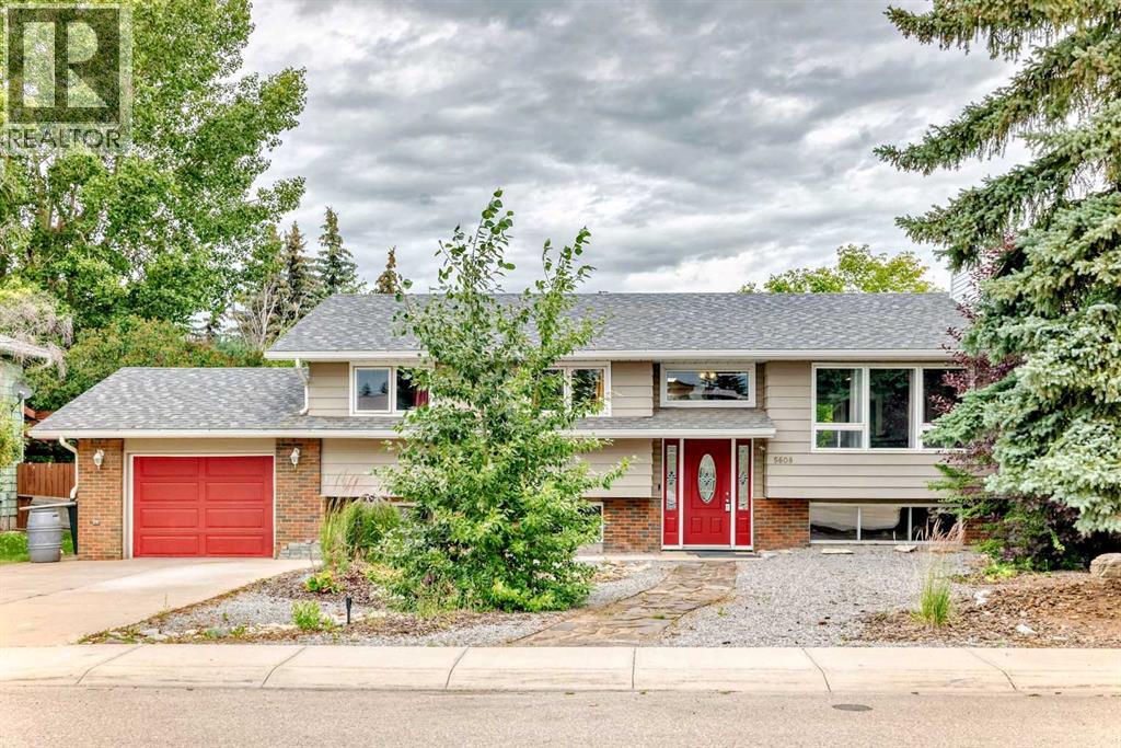 Photo 1 of 5608 54 Street, Olds AB