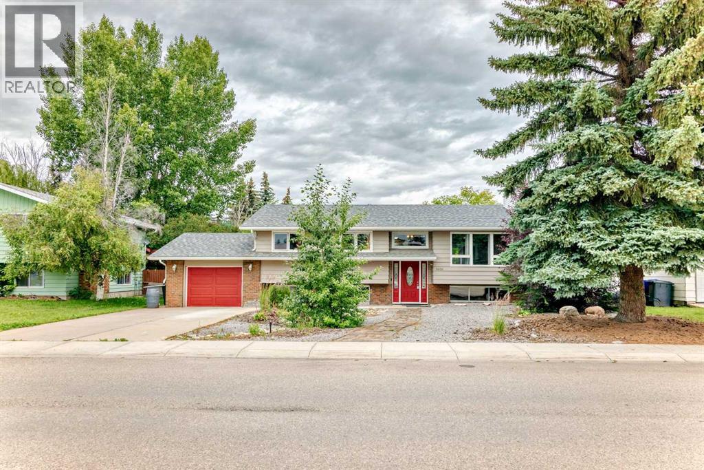 Photo 48 of 5608 54 Street, Olds AB