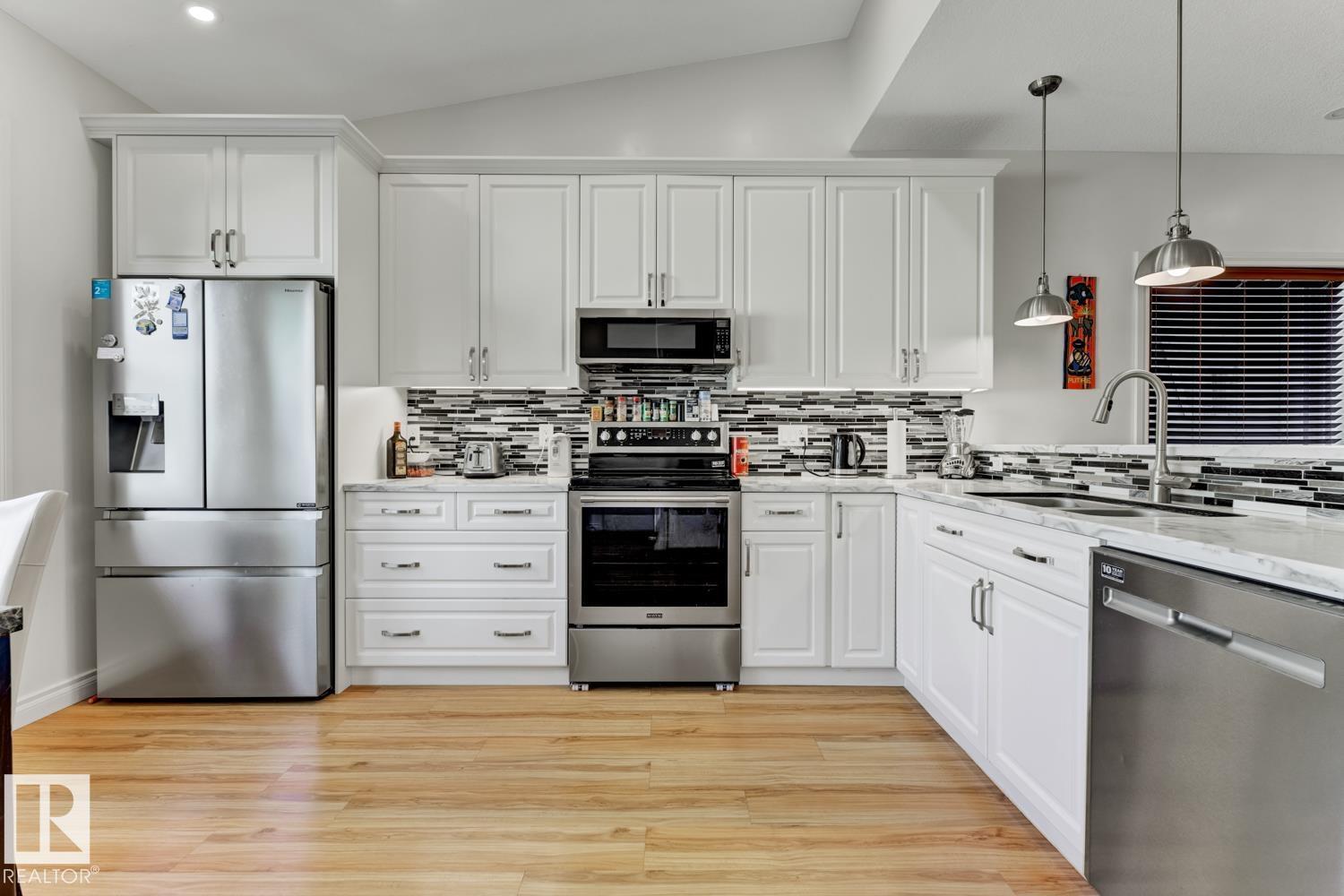 Photo 1 of 11306 89 St Nw, Edmonton AB