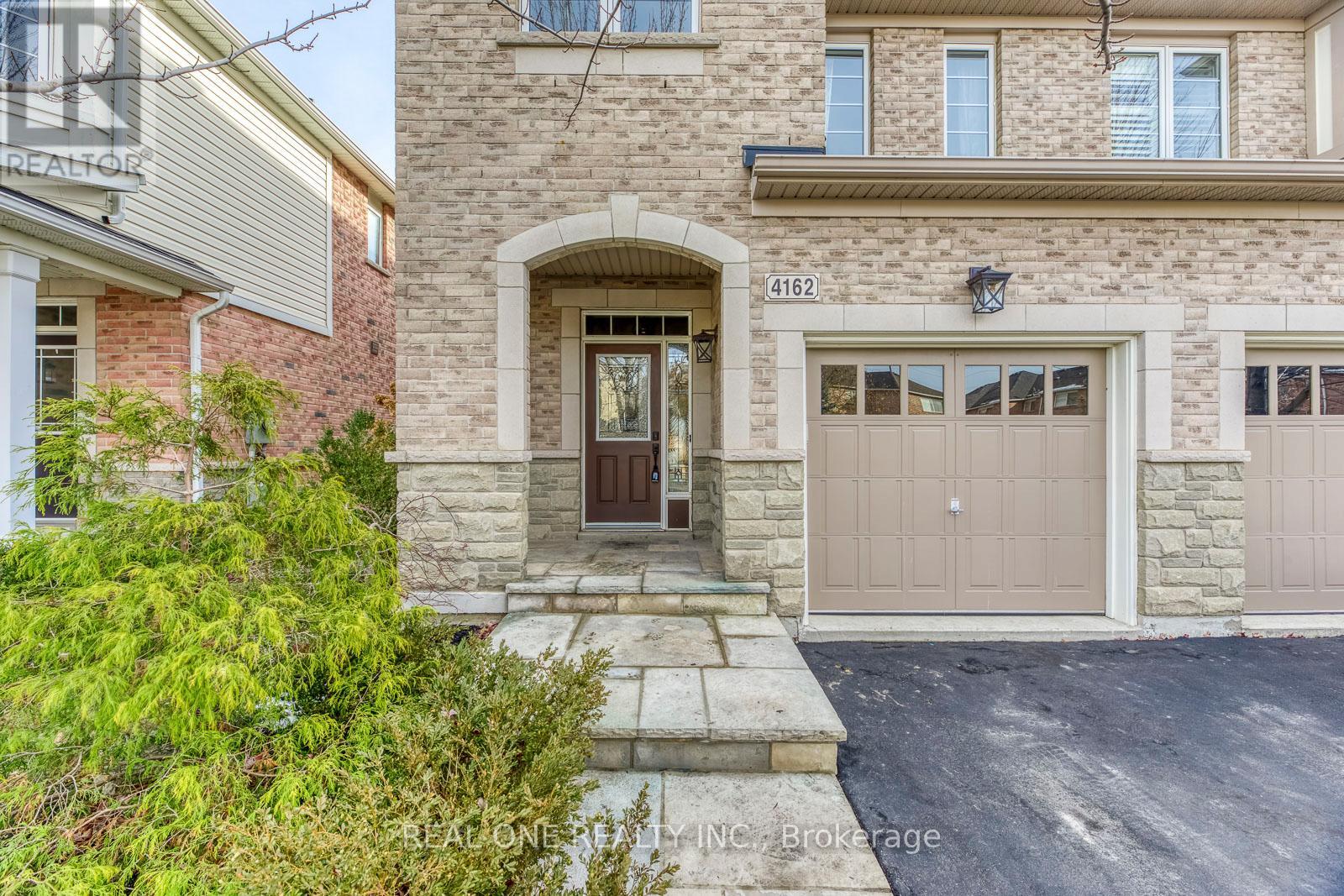 Photo 2 of 4162 Judson Common, Burlington ON