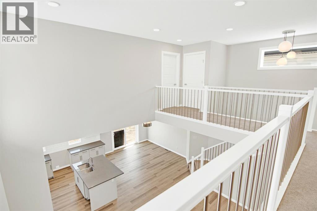 Single Family House for Sale in  Emmett Crescent Evergreen Red Deer 