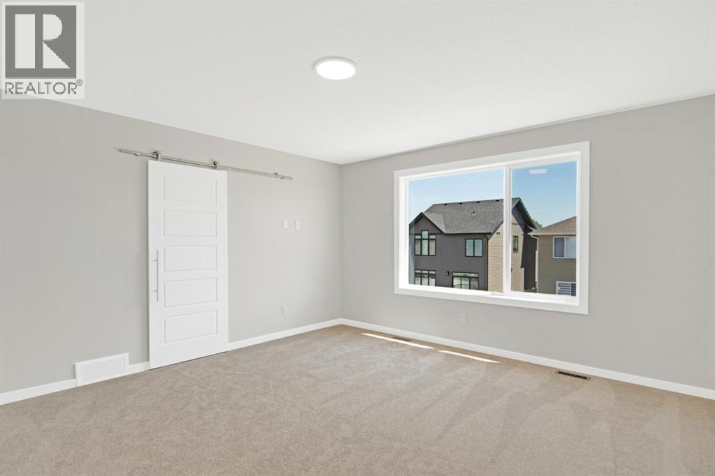 Single Family House for Sale in  Emmett Crescent Evergreen Red Deer 