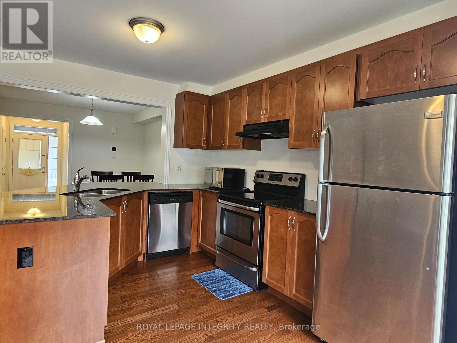 Photo 11 of 332 Song Sparrow Street, Ottawa ON