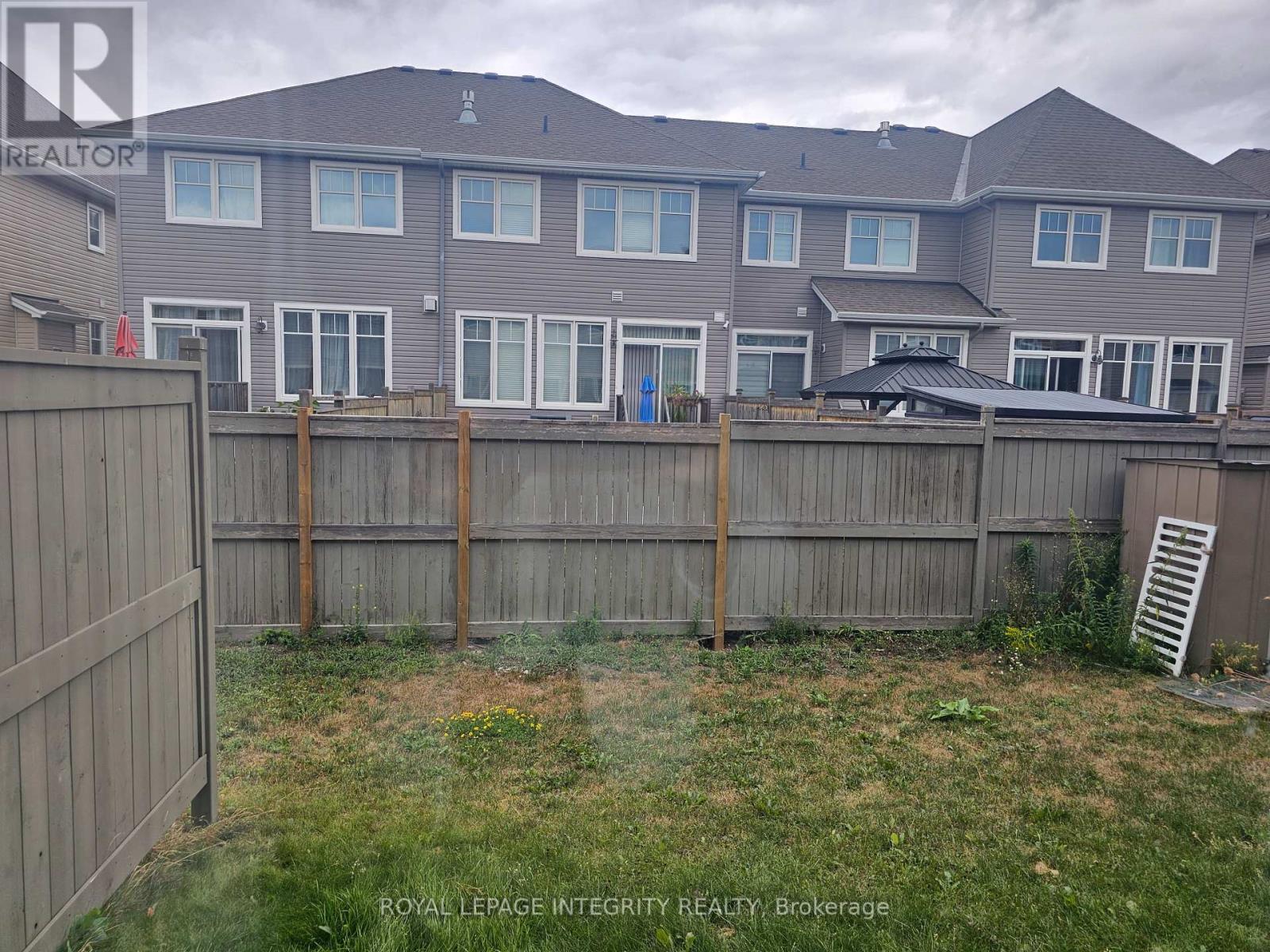 Photo 24 of 332 Song Sparrow Street, Ottawa ON