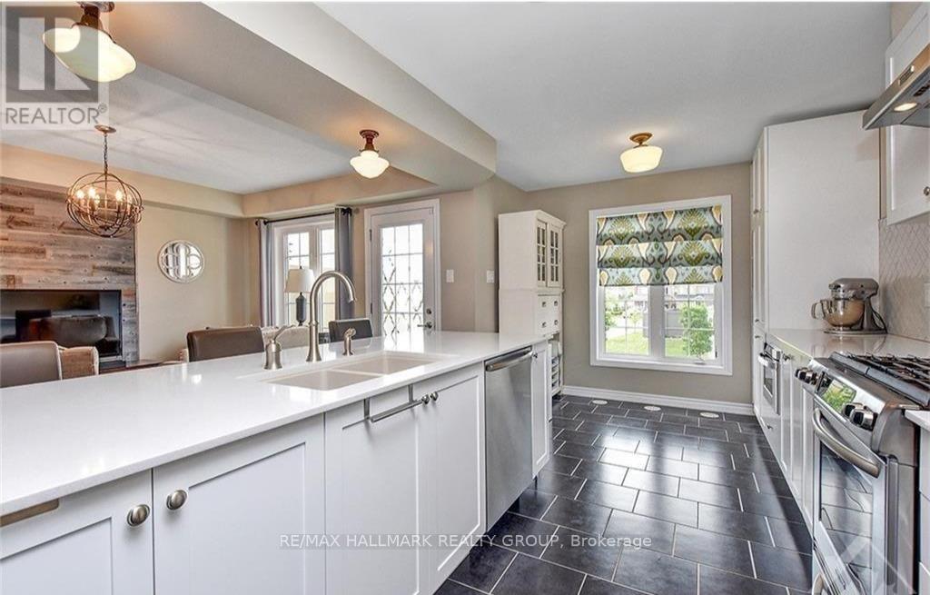Photo 12 of 445 Meadowhawk Crescent, Ottawa ON