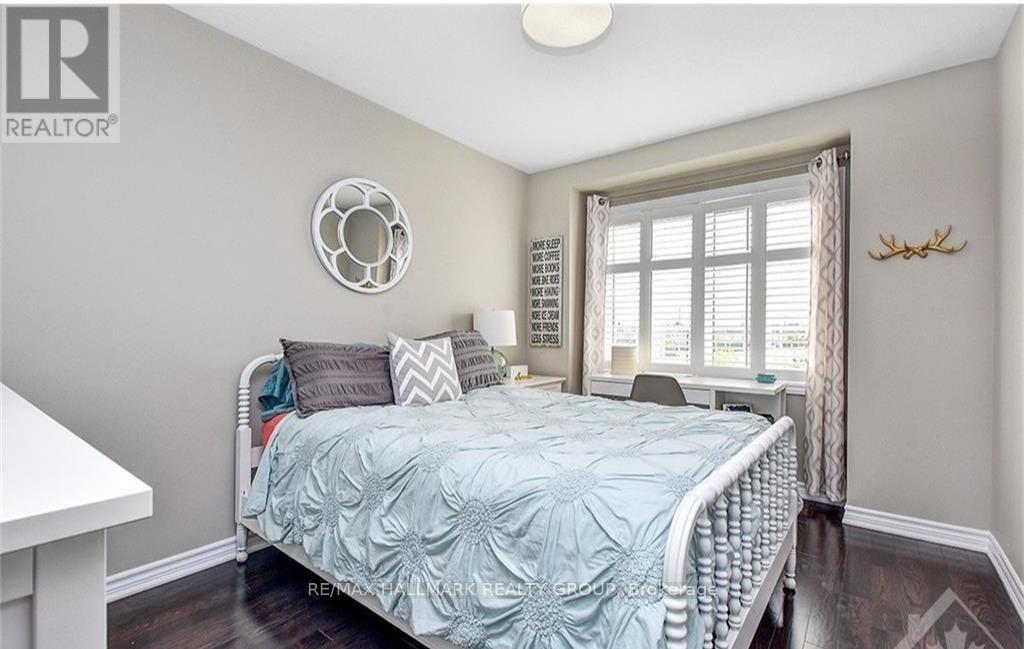 Photo 18 of 445 Meadowhawk Crescent, Ottawa ON