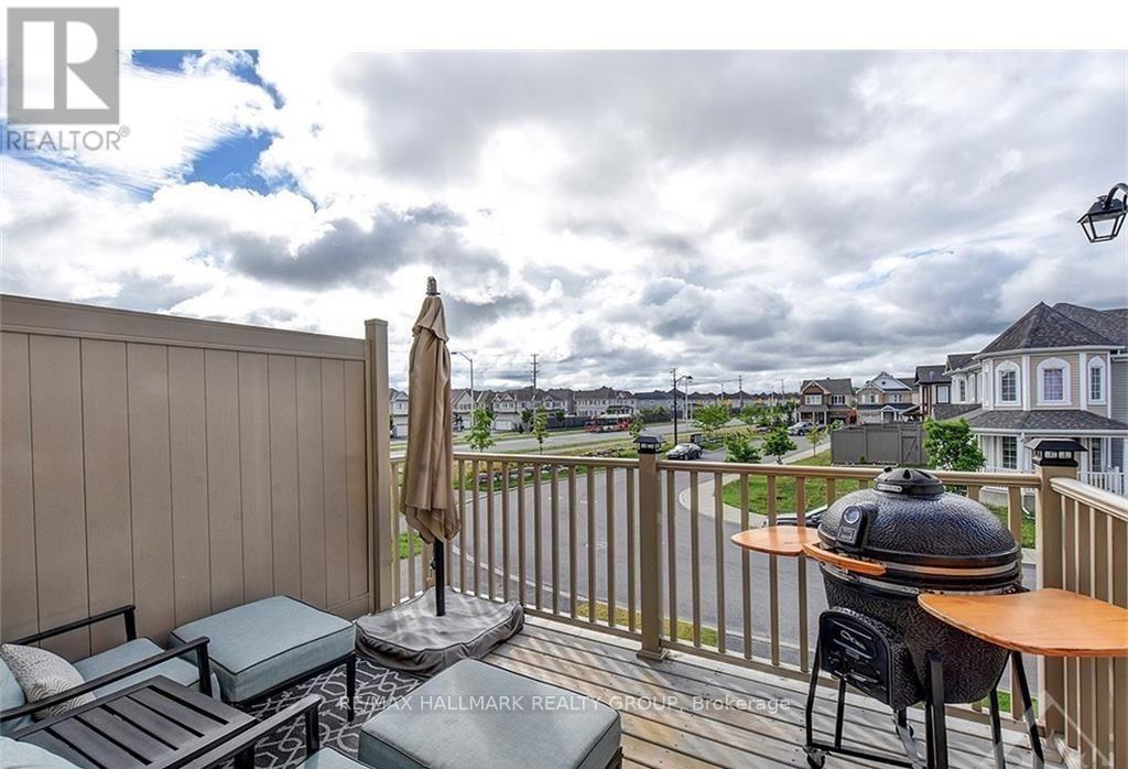 Photo 19 of 445 Meadowhawk Crescent, Ottawa ON