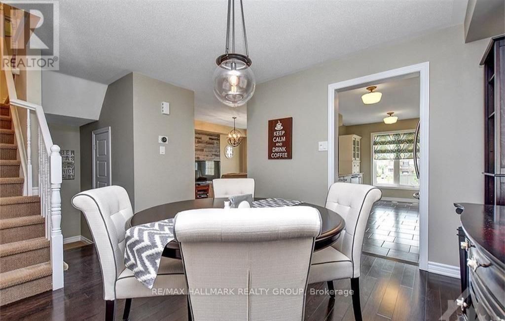 Photo 5 of 445 Meadowhawk Crescent, Ottawa ON