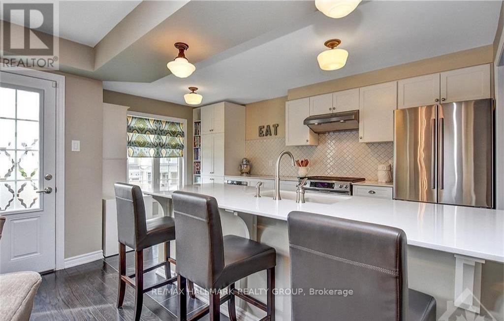 Photo 7 of 445 Meadowhawk Crescent, Ottawa ON