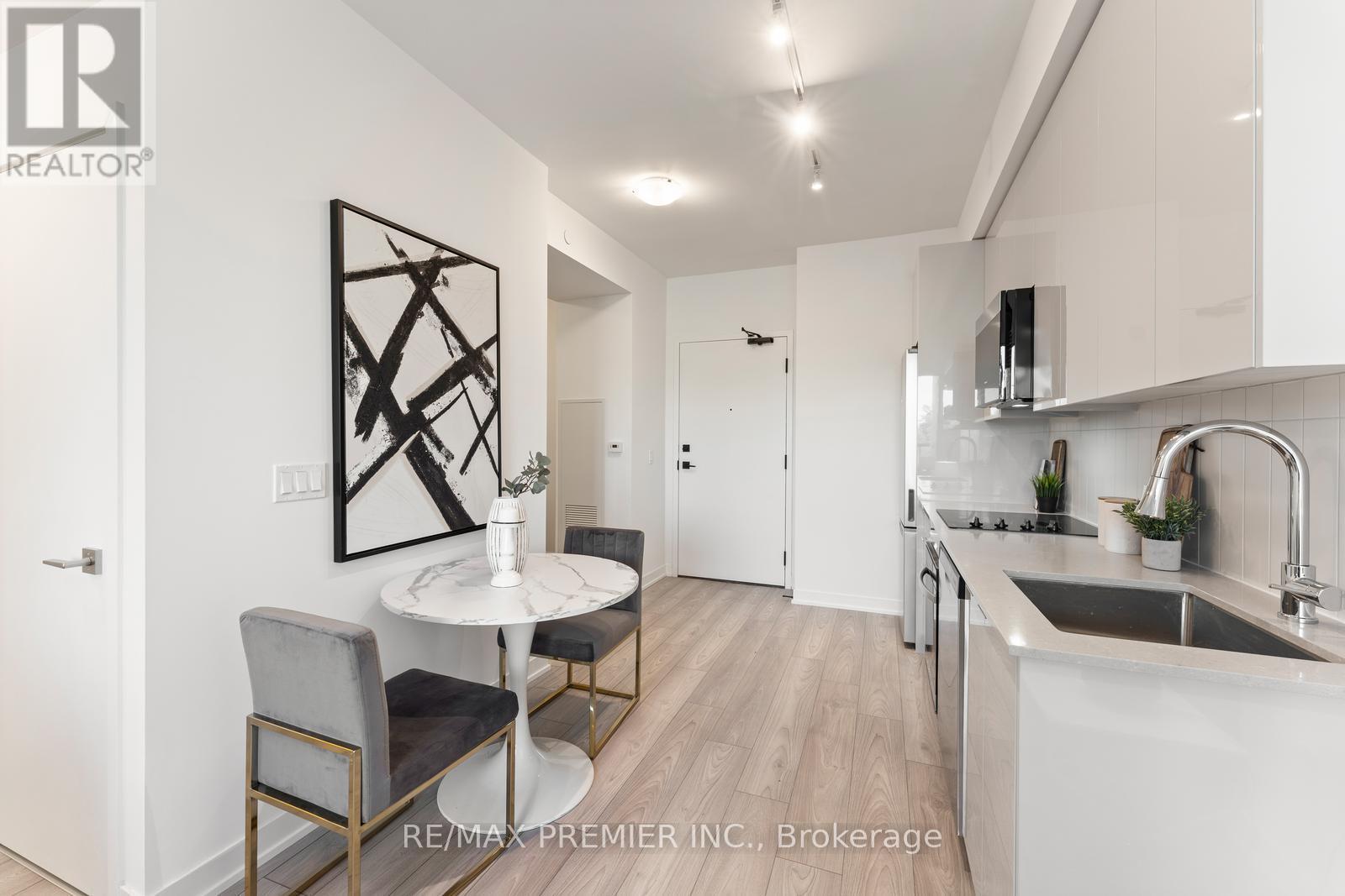 Photo 9 of 308 474 Caldari Road, Vaughan ON