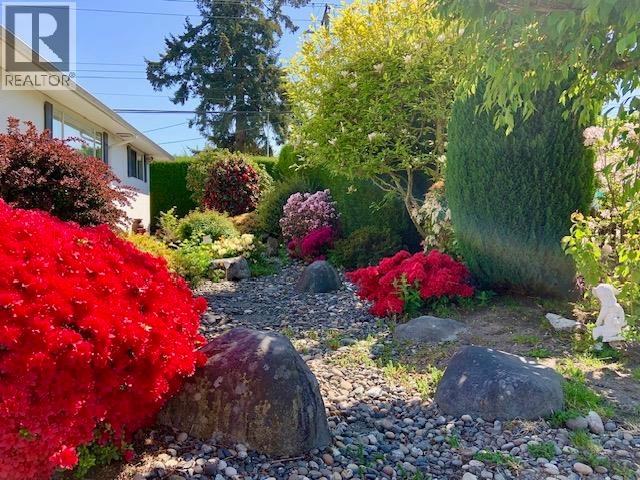 Photo 2 of 10880 Southridge Road, Richmond BC
