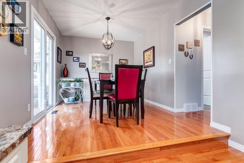 Single Family House 4 Level for Sale in  Doverview Drive SE Dover Calgary 