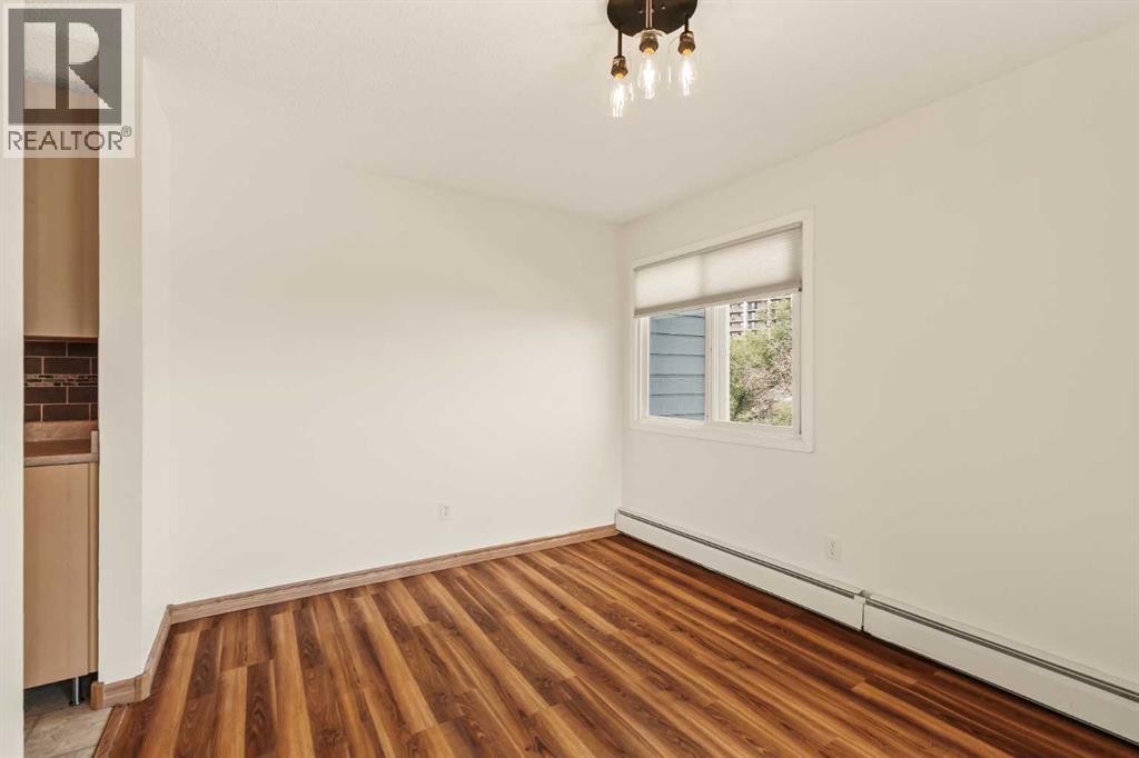Photo 14 of 3302 80 Glamis Drive Sw, Calgary AB
