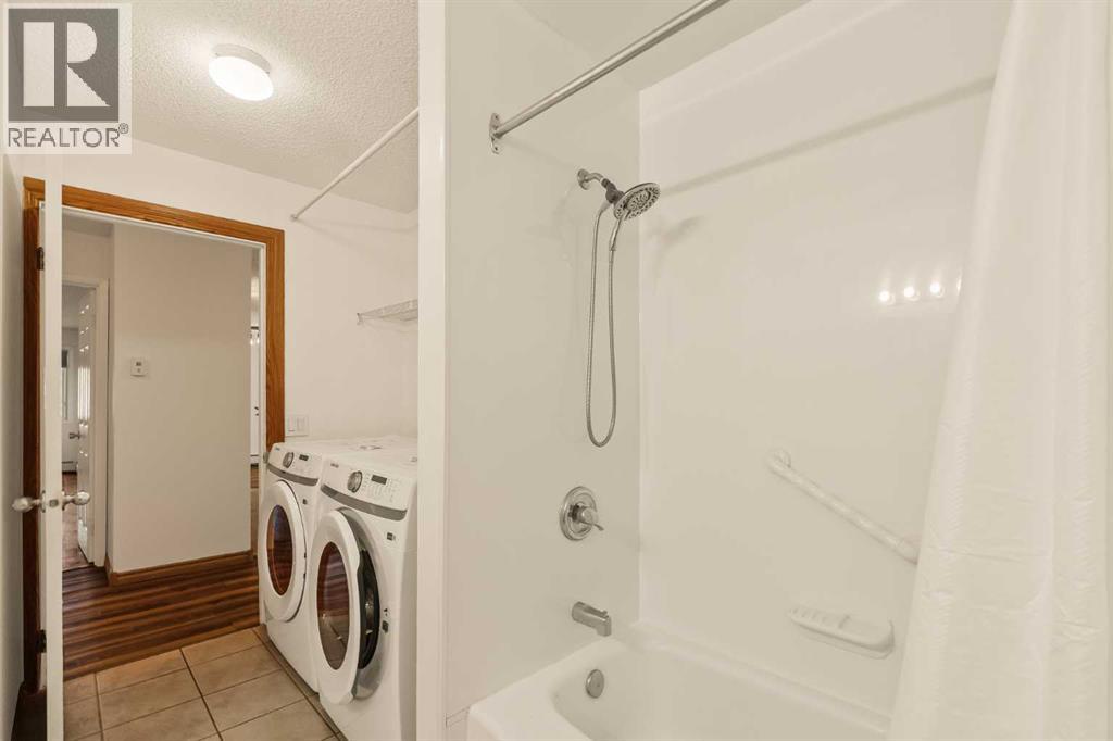 Photo 20 of 3302 80 Glamis Drive Sw, Calgary AB
