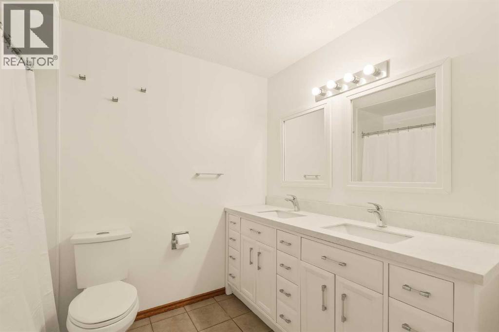 Photo 19 of 3302 80 Glamis Drive Sw, Calgary AB