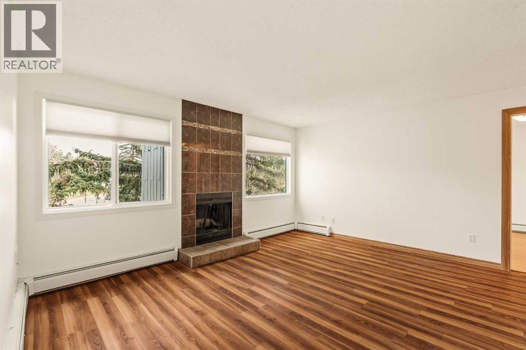 Photo 4 of 3302 80 Glamis Drive Sw, Calgary AB