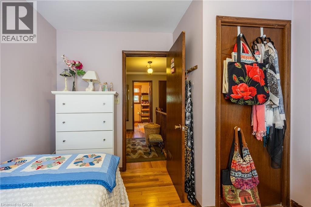 Photo 24 of 143 St James Street S, Waterford ON