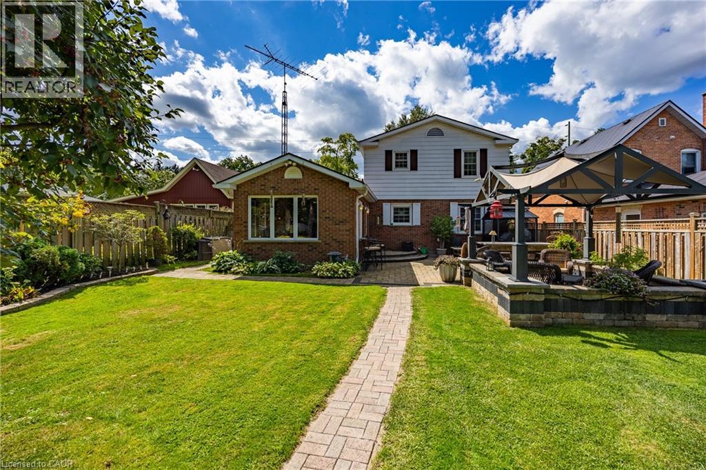 Photo 31 of 143 St James Street S, Waterford ON