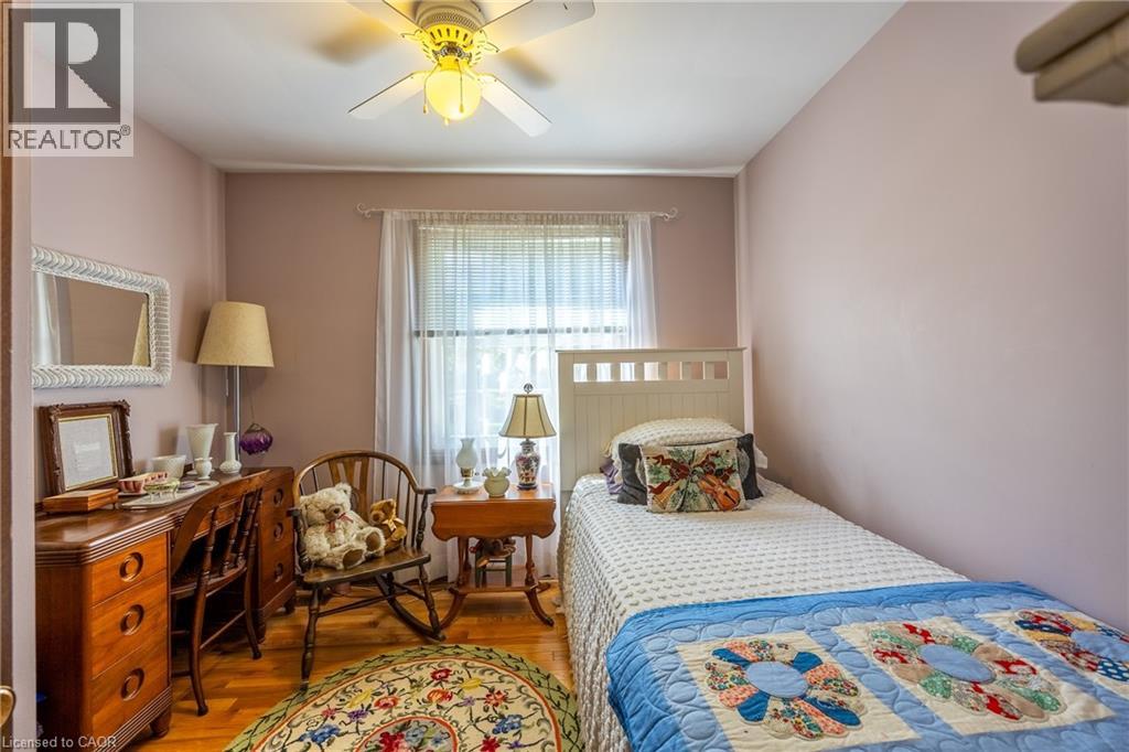 Photo 23 of 143 St James Street S, Waterford ON