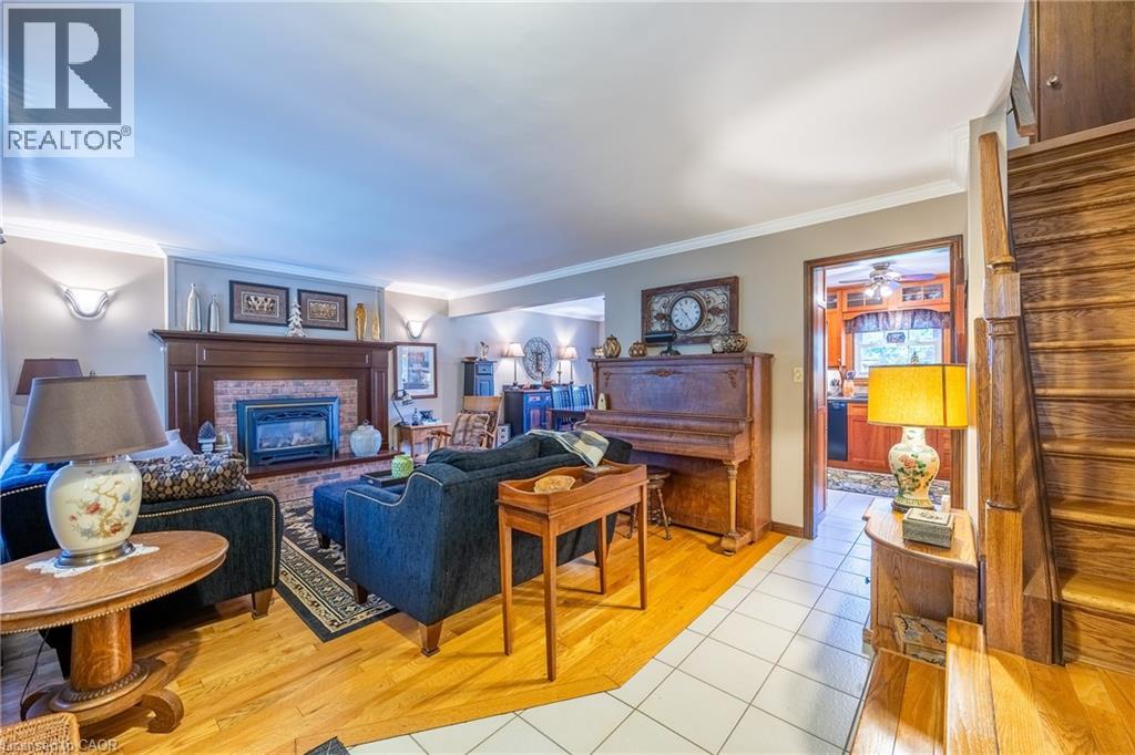 Photo 5 of 143 St James Street S, Waterford ON