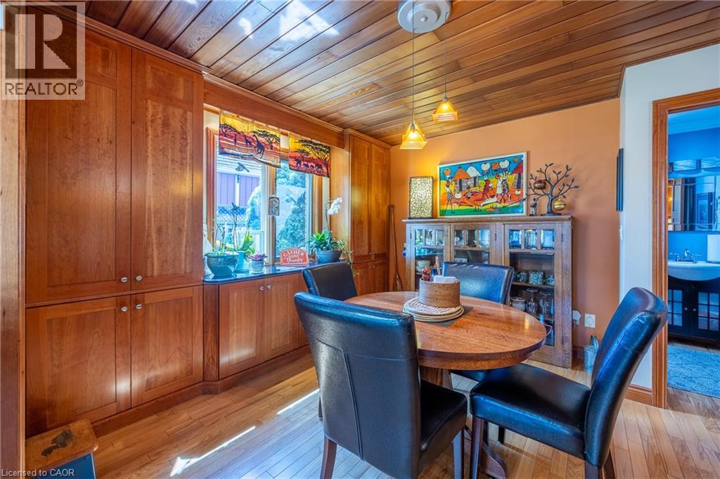 Photo 11 of 143 St James Street S, Waterford ON